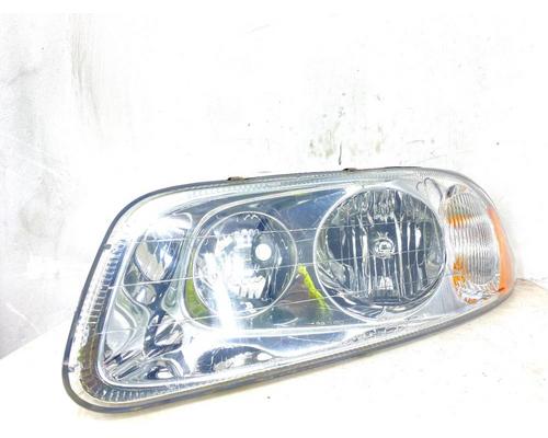 Mack CXU613 Headlamp Assembly # Mack CXU613 Headlamp Assembly #
