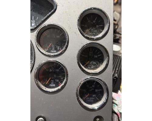 MACK CXU613 Instrument Cluster