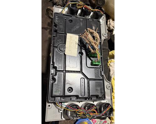 MACK CXU613 Instrument Cluster