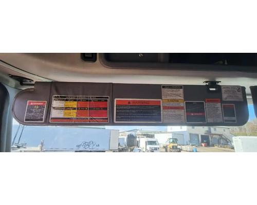  Mack CXU613 Visor #