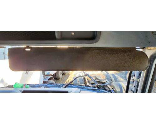  Mack CXU613 Visor #