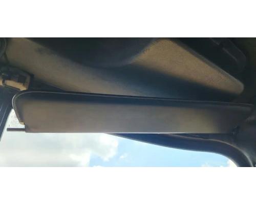  Mack DM688S Visor #