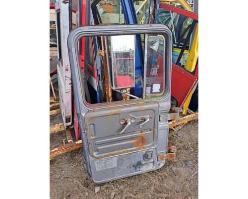 MACK DM690S Door Assembly, Front