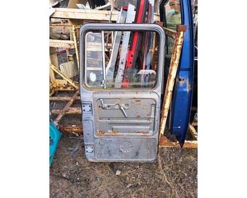 MACK DM690S Door Assembly, Front