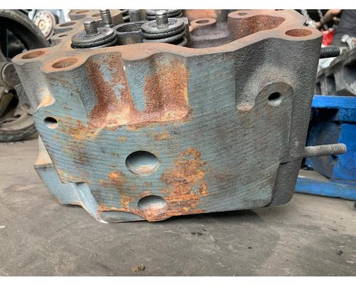 MACK E7 Cylinder Head