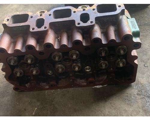 MACK E7 Cylinder Head
