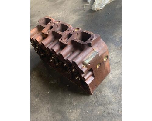 MACK E7 Cylinder Head