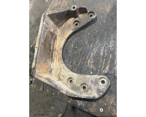 MACK E7 Engine Mounts