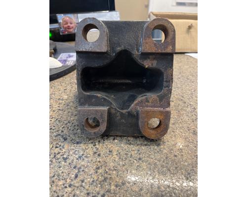 MACK E7 Engine Mounts