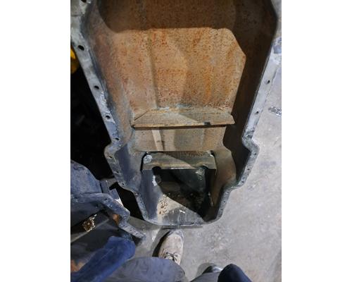 MACK E7 Oil Pan