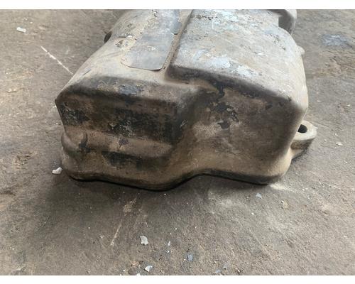 MACK E7 Valve Cover