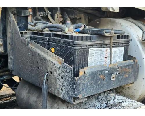  Mack GU713 Battery Box #