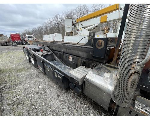 MACK GU813 Parts Vehicles