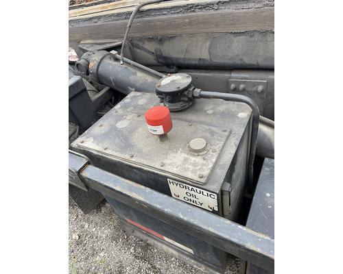 MACK GU813 Parts Vehicles