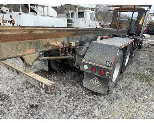 MACK GU813 Parts Vehicles