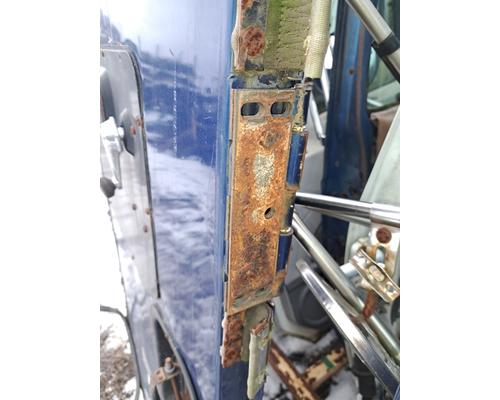 MACK LE613 Door Assembly, Front