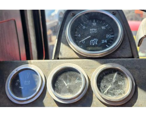  Mack MR688S Instrument Cluster #