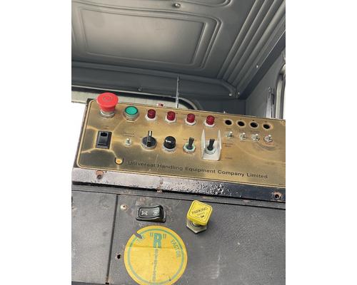 MACK MR688S Parts Vehicles