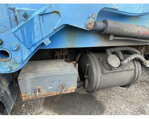 MACK MR688S Parts Vehicles