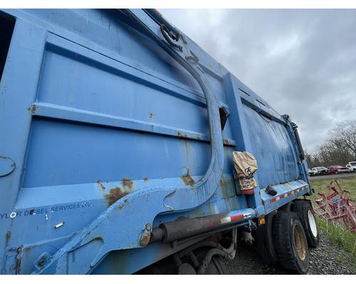 MACK MR688S Parts Vehicles