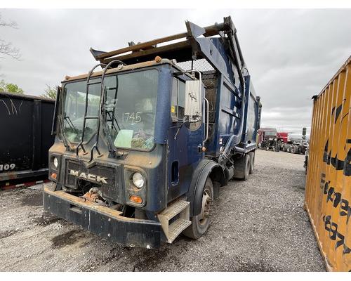 MACK MRU613 Complete Vehicle