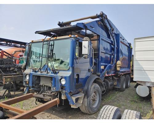 MACK MRU613 Dismantled Vehicles
