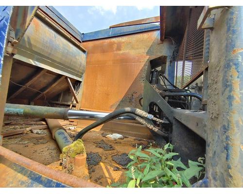 MACK MRU613 Dismantled Vehicles