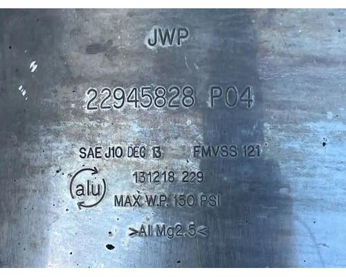 Mack Pinnacle Air Tank # Mack Pinnacle Air Tank #