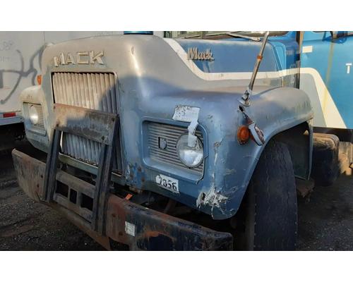  Mack RD685S Hood #