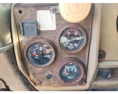  Mack RD686SX Instrument Cluster #