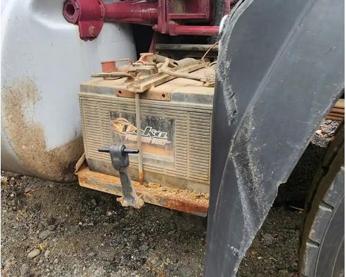  Mack RD688SX Battery Box #