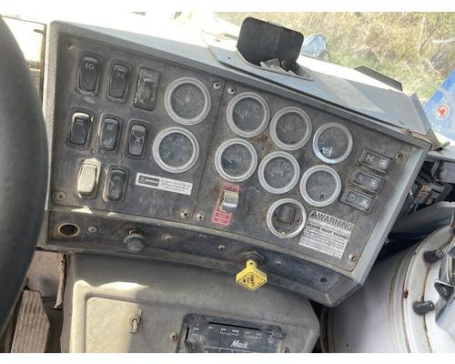 MACK RD688S Consignment sale