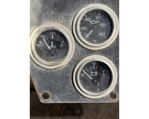 MACK RD688S Dash Panel