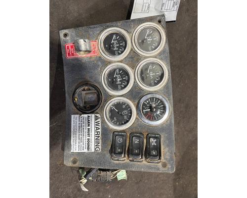 MACK RD688S Dash Panel