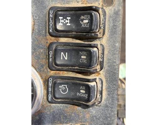 MACK RD688S Dash Panel