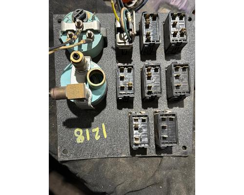 MACK RD688S Dash Panel