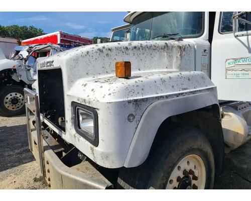 Mack RD688S Hood #