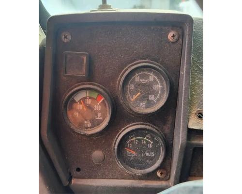  Mack RD688S Instrument Cluster #
