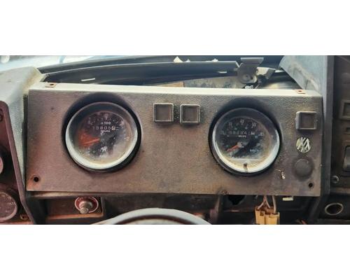  Mack RD688S Instrument Cluster #