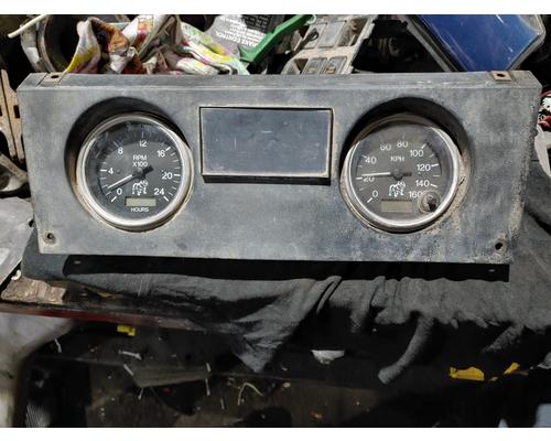 MACK RD688S Instrument Cluster