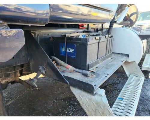  Mack RS686LST Battery Box #