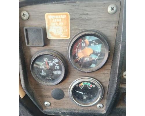  Mack RS686LST Instrument Cluster #