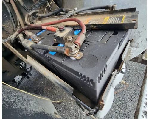 mack-td713-battery-box #1450369
