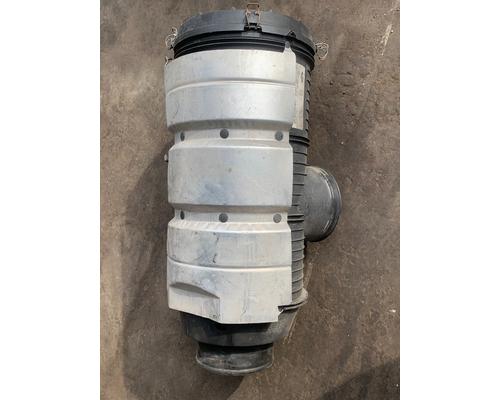 MACK  Air Cleaner