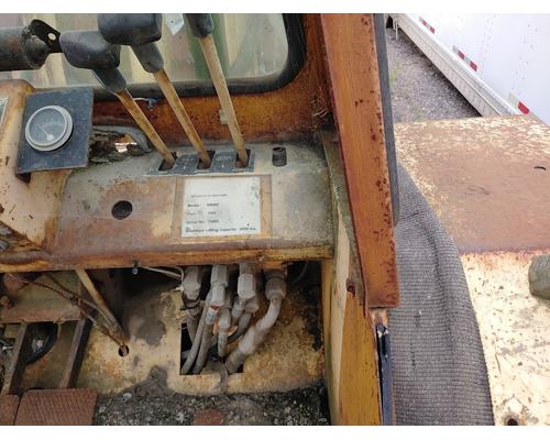 MASSEY FERGUSON MACHINE Equipment (Whole Vehicle)