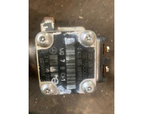 MERCEDES MBE4000 Fuel Injector