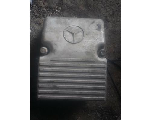 MERCEDES MBE4000 Valve Cover