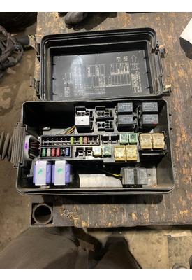 MITSUBISHI FUSO FE84D Fuse Box