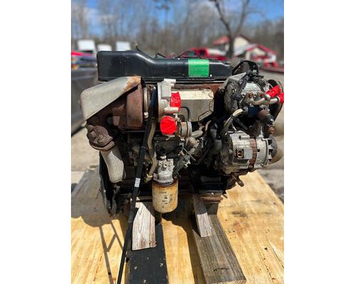  MITSUBISHI 4D34 Engine Assembly #
