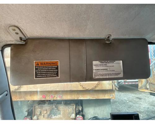  Mitsubishi FE85D Visor #
